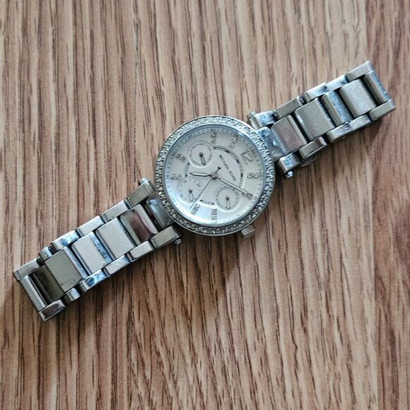 Michael Kors Parker MK5615 Women Analog Multi-Functional Dial Quartz Watch - Picture 6 of 11